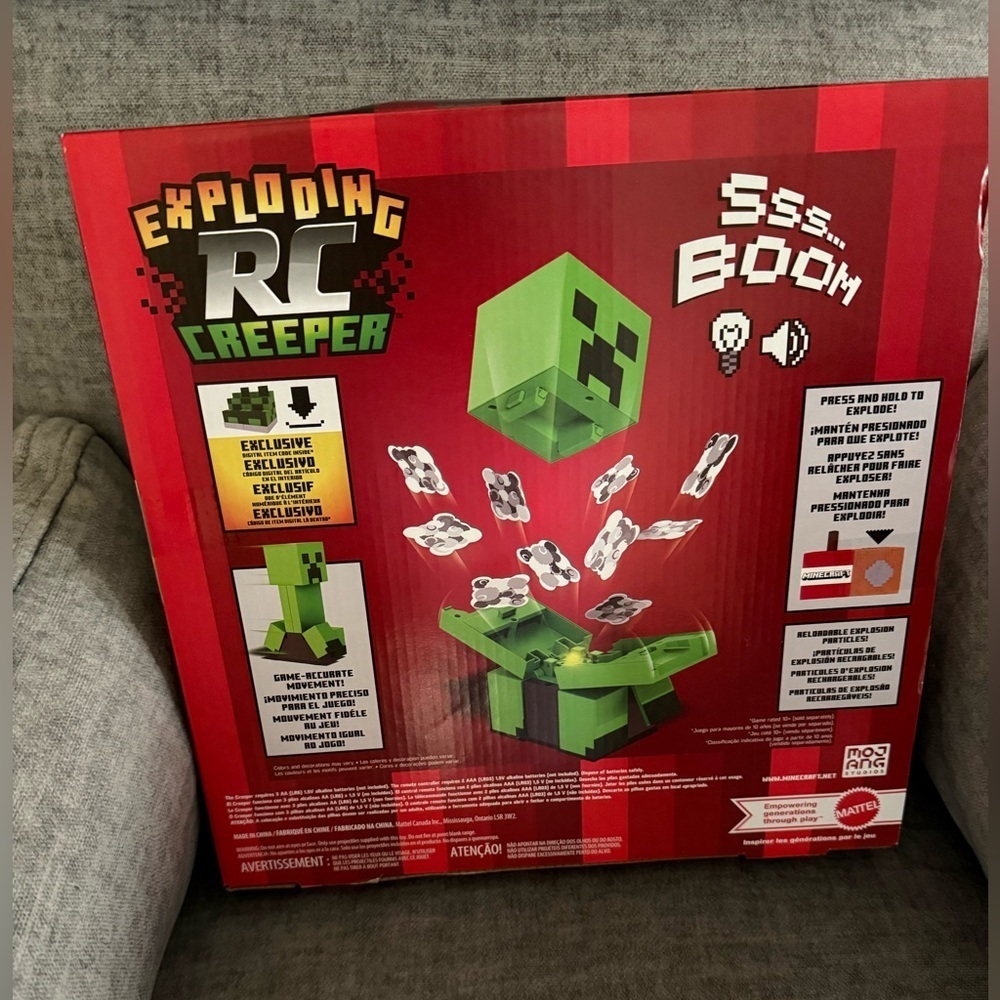 Mattel Minecraft Exploding RC Creeper * Lights & Sounds* 10 Explosion & DLC Code - Picture 2 of 2